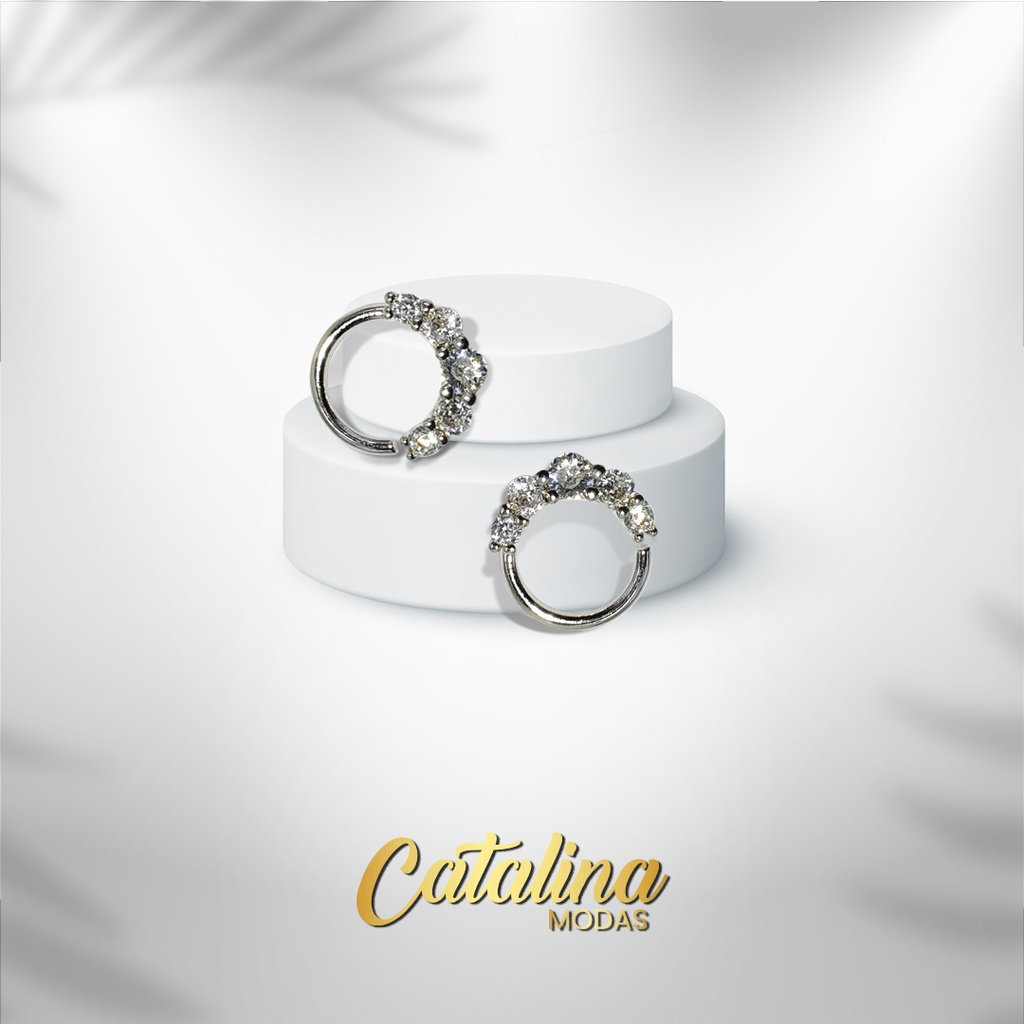 Aro bronce tipo piercing con strass