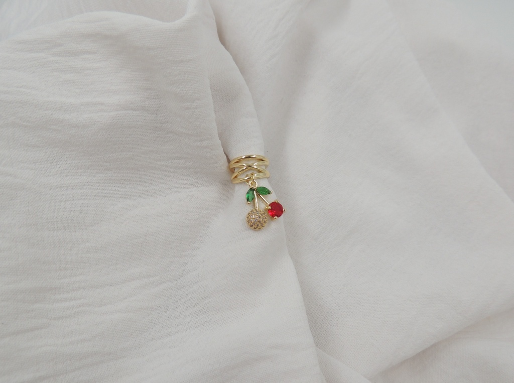 Aro cuff con dije de cerezas